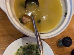 -帅巴人舅母子腊蹄民俗村