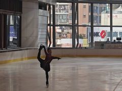 -冰纷万象滑冰场(深圳万象城店)