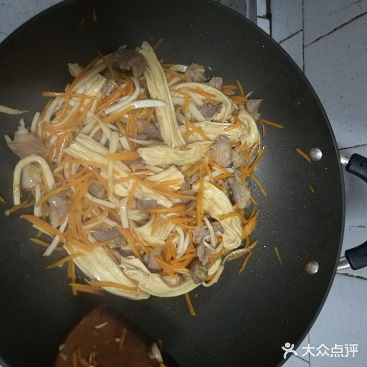 菜鸟必学菜谱之肉炒杏鲍菇