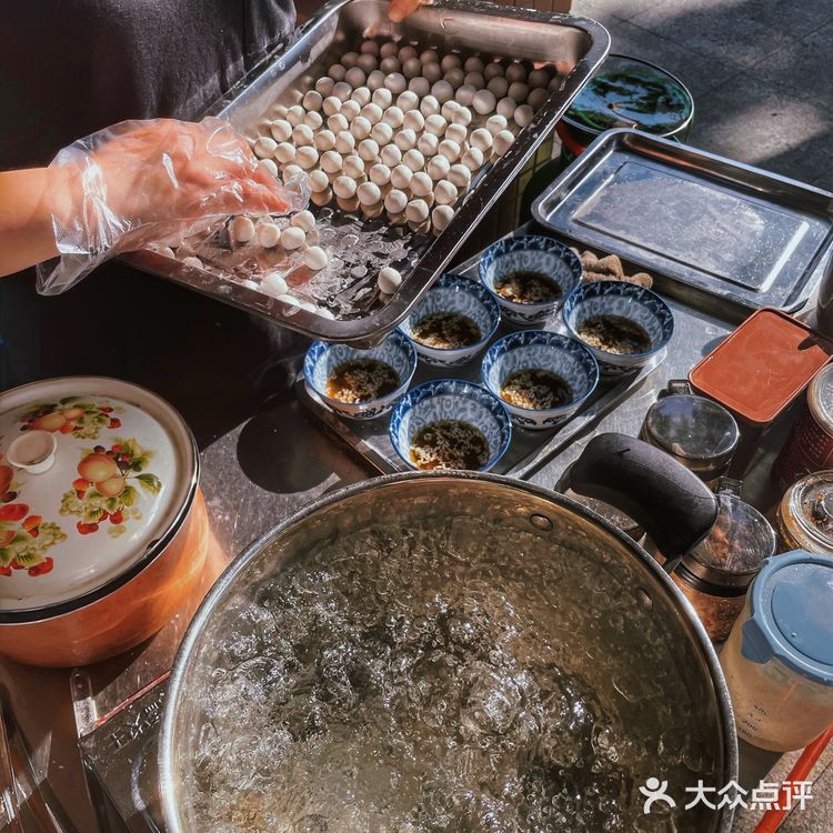 重庆探店|中午🈺️业的社区火锅🔅小吃绝绝子