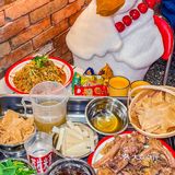 东北娃子带来我吃很新的大鹅，还有巨火的“大饭包”，嘎嘎香