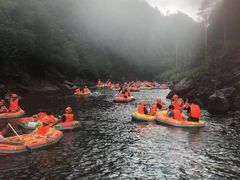 -安吉龙王山峡谷漂流