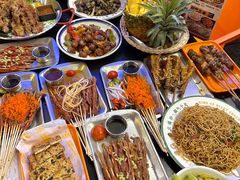 -威记烧嘢·南宁烧烤·超级生牛(绿地店)