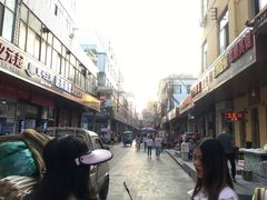 -许西美食一条街