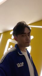 -FRIDAY星期五专业美发沙龙