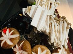 菌菇拼盘-湊湊火锅·茶憩(石家庄万象城店)