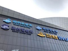 -融创茂-停车场