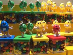 -m豆巧克力世界(上海世茂广场店)