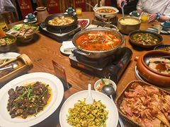 -老滇山寨•云南特色菜•地方菜•民族风情歌舞表演(金碧店)