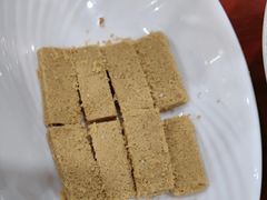 -湖南人家湘菜馆(镇江路店)