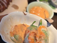 -大头虾越式风味餐厅(光明广场店)