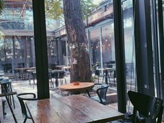 靠窗位-zarah(鼓楼店)