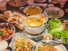 -大头虾越式风味餐厅(光明广场店)