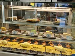 面包甜点陈列柜-猫王榴莲世家(三里屯SOHO商场店)