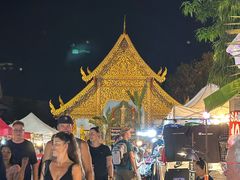 -周日夜市