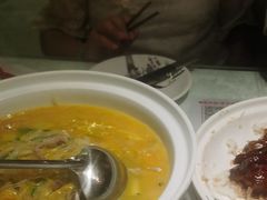 东北酸菜烩猪肚-福荣新中式餐厅