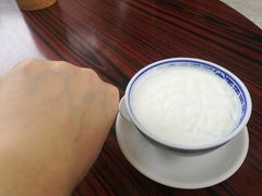 -周大娘牛乳(旧寨古村总店)