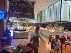 -飨食汇全日制餐厅·昆山皇冠假日酒店(九方店)