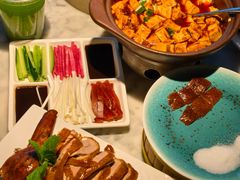 德胜枣木烤鸭-雀蓝川菜(奥体广场店)