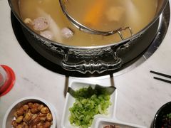 -左庭右院鲜牛肉火锅(浦江欢乐颂店)