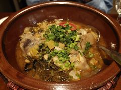 鲜花椒酸菜猪手花-南山酒肆(南山董事绘店)