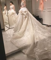 点击看大图 -GRACE KELLY婚纱与礼服(北京店)