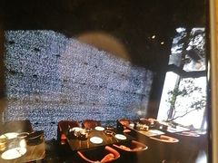 -雍容荟帝王蟹活龙虾展台自助(IFS黑金店)