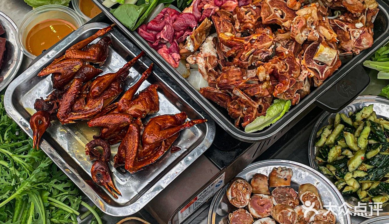 郑州西郊露天大排档 小顿羊肉不要太有感 觉!!