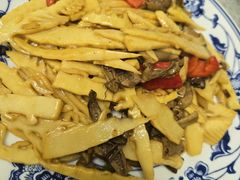 -天天向上素食餐厅(五台山店)