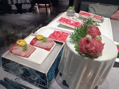 -左庭右院鲜牛肉火锅黑金店(陆家嘴中心店)