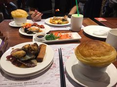 -四海一家自助餐(益田假日广场店)