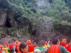 -安吉龙王山峡谷漂流
