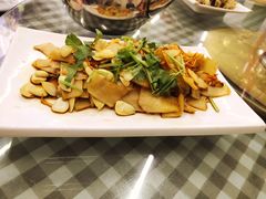 小凉菜开开胃-烁佳海鲜大馅饺子