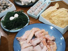 -老何家后安粉·糟粕醋海鲜火锅(三亚湾椰梦长廊店)