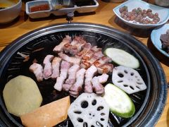 -唯成•韩国炭火烤肉 유성고기