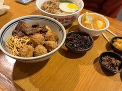 -矮子粉店1985·长沙米粉(湘春路店)