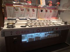 自助调料区-海底捞火锅鲜切牛肉主题店(长寿路店)