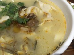 -76人老烩面(龙湖泰山路店)