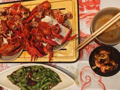 -肥肥虾庄·金牌油焖大虾(汉口城市广场店)