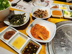 -唯成•韩国炭火烤肉 유성고기