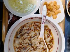 -呷佬·长沙手工米粉(金沙江路店)
