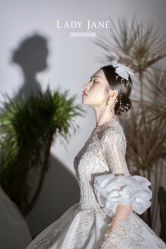 -Lady  Jane高端婚纱礼服馆