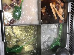 -海底捞火锅(杭州庆春路夜宵主题店)