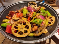 -肖四女乐山跷脚牛肉(滨江天街店)