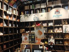 -钟书阁(松江泰晤士小镇店)