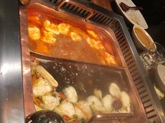 -老牌坊云南鱼豆花火锅(爱建店)