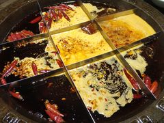 -红九格老火锅(三峡广场店)
