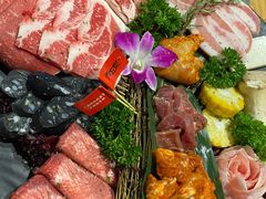 -青瓦炭韩潮烤肉(花园道店)