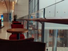 靠窗位-太平洋咖啡(市府恒隆二店)