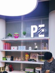 -PE SALON 